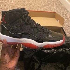 Air Jordan bred 11 size 4.5y
